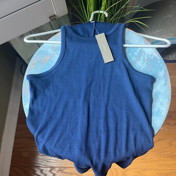 J Crew and Vineyard Vines Set - Picture 2 of 7